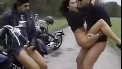 Cewek menyebalkan kontol petinju tepat di atas ring bokep pembantu indo
