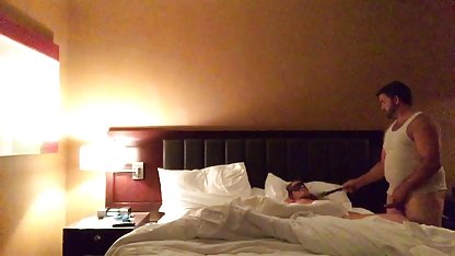 Pelacur Horny dalam bokep indo mendesah enak lateks biru berhubungan seks lesbian di kolam renang