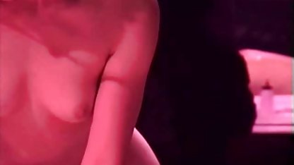 Ibu tiri porn indonesia jadul dan pacarnya membujuk anak tiri muda dan menceraikannya karena threesome yang penuh gairah