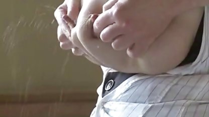Keajaiban pirang indo sex indo bejat berpartisipasi dalam gangbang untuk uang