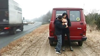 Jalang dalam stoking hitam dengan vagina yang tidak dicukur bikin dalam vas bokep indo perkosa besar