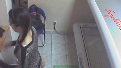 Veronica yang berkulit gelap perlahan-lahan tumbuh dengan sedikit indo sex full pagi lebih awal