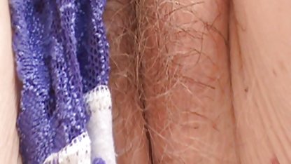 Seorang pria melepas kamera saat video sex indo 3gp pelacur yang gemuk mengeluh dari kemaluannya di vagina