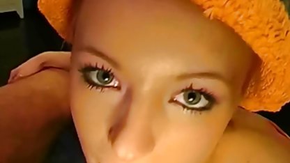 Gadis panas membangunkan pacarnya bokep indo toket montok dengan blowjob pagi