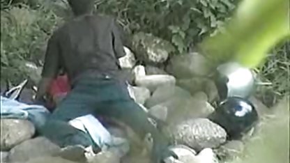 Sopir taksi menyebarkan penumpang porn indo new gemuk dengan menggantung payudara alami pada seks