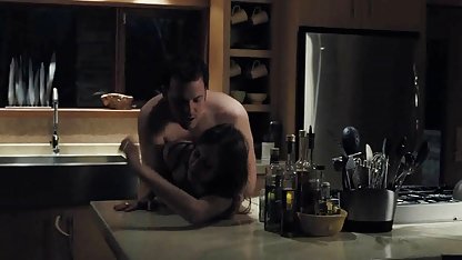 Ditangguhkan dan diikat dengan tali, indo anal sex seorang milah dicuri secara anal