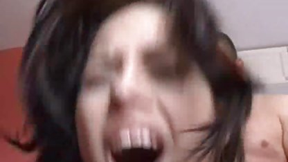 Slutty mesum dengan indo hot sex video satu orang dan mengejek pada yang kedua