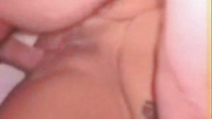 Cewek muda dengan manis masturbasi dan sex teen indo cums dari jarinya